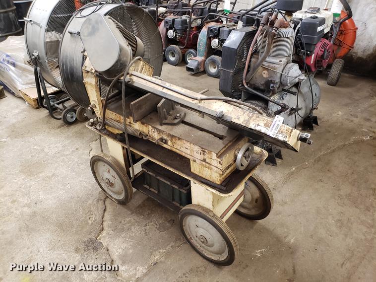 image for item AV9300 Jet bandsaw