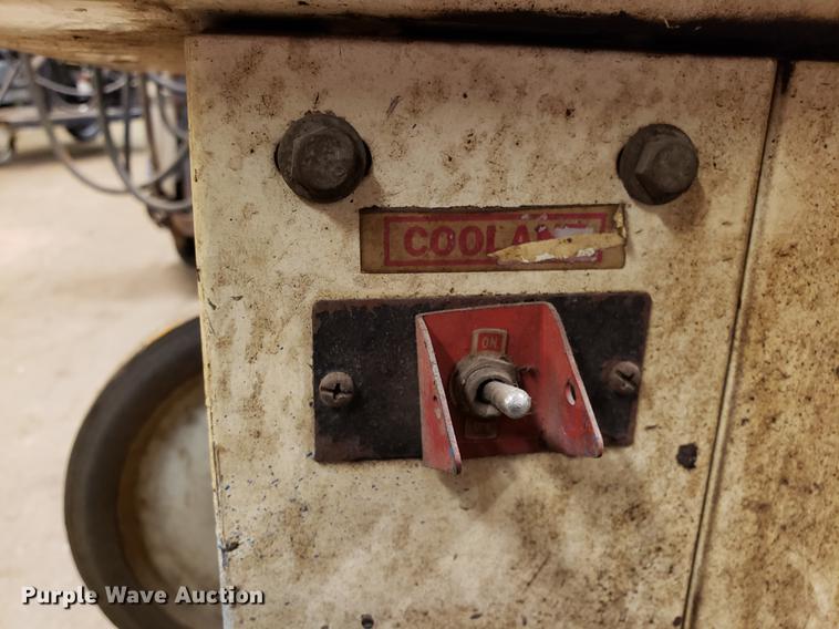 image for item AV9300 Jet bandsaw