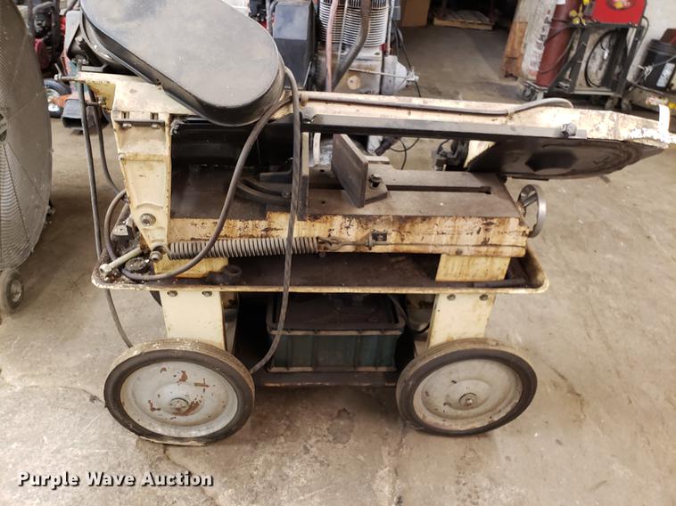 image for item AV9300 Jet bandsaw