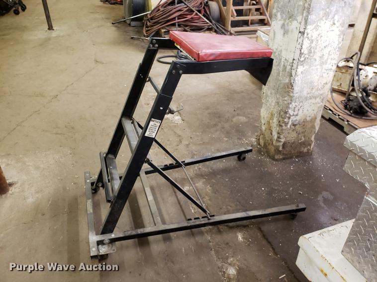 image for item AV9303 Creeper