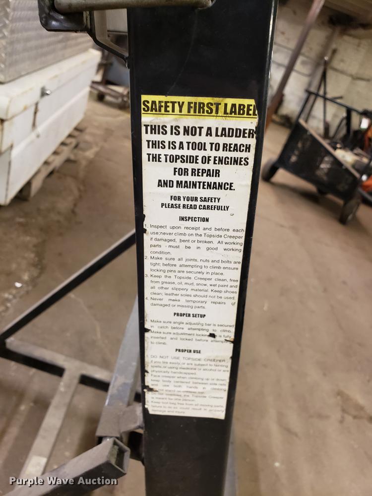 image for item AV9303 Creeper