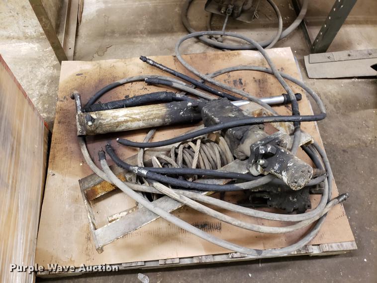 image for item AV9304 Hydraulic accessories