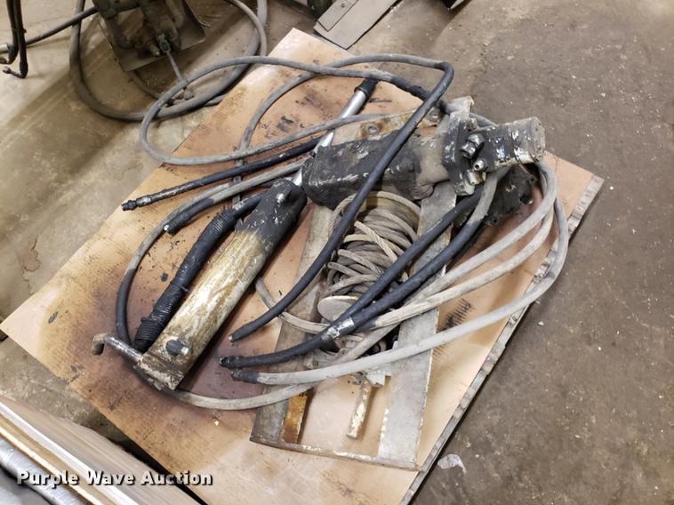 image for item AV9304 Hydraulic accessories