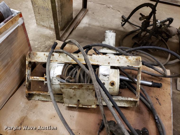 image for item AV9304 Hydraulic accessories