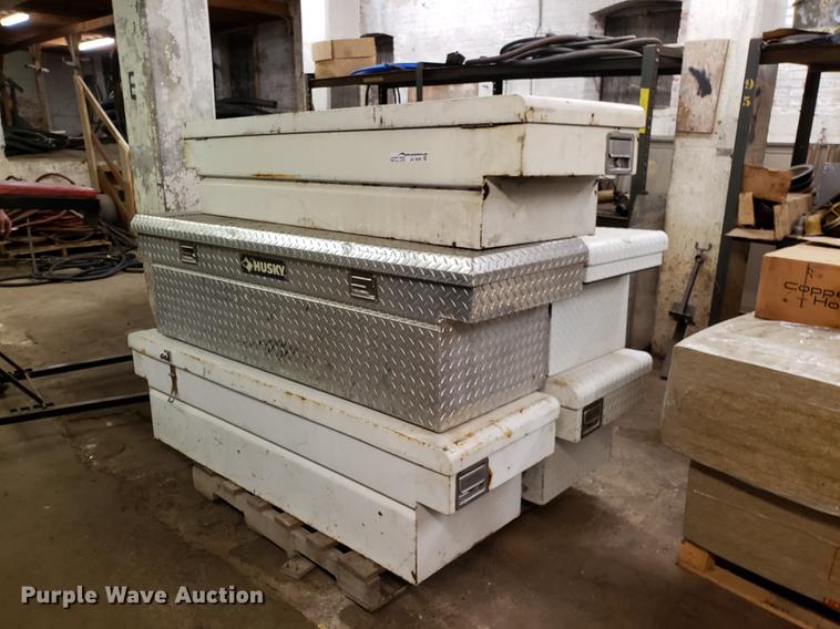 image for item AV9305 (5) toolboxes