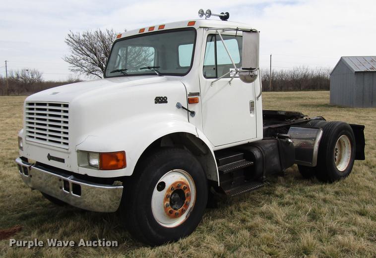 image for item DB6863 1997 International 4700 semi truck
