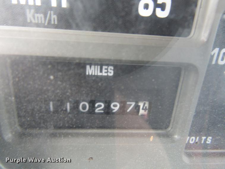 image for item DB6863 1997 International 4700 semi truck