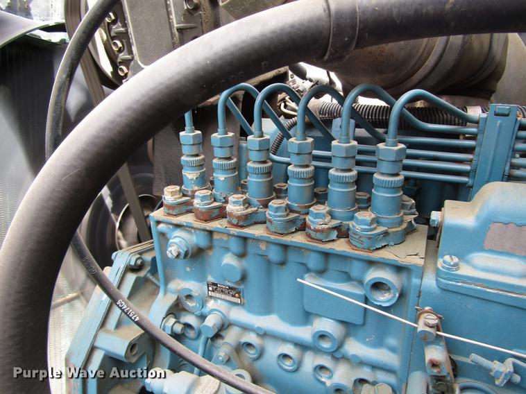 image for item DB6863 1997 International 4700 semi truck