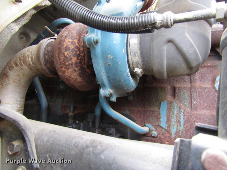 image for item DB6863 1997 International 4700 semi truck