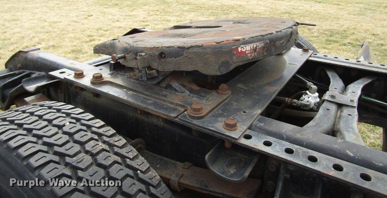 image for item DB6863 1997 International 4700 semi truck