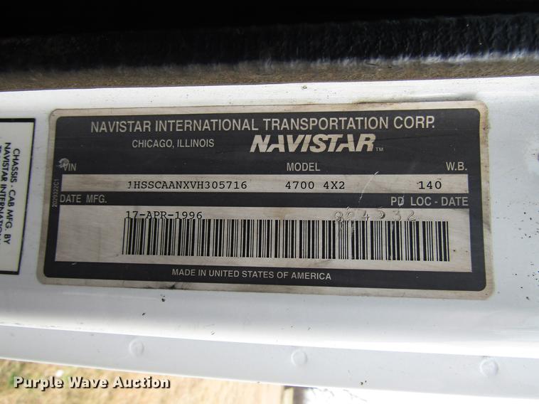 image for item DB6863 1997 International 4700 semi truck