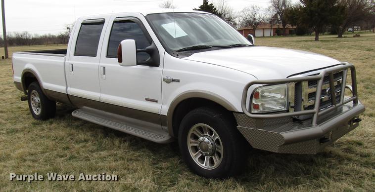 image for item DB6864 2005 Ford F350 Super Duty King Ranch Crew Cab pickup truck