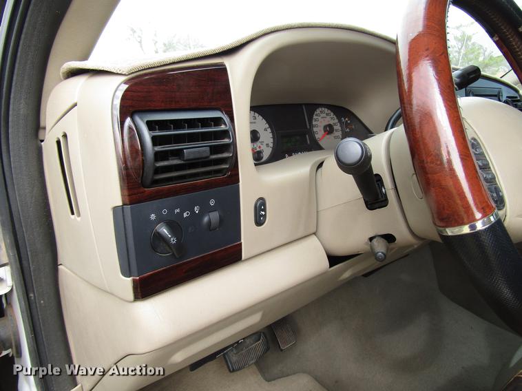 image for item DB6864 2005 Ford F350 Super Duty King Ranch Crew Cab pickup truck