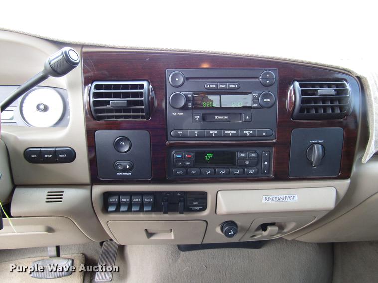 image for item DB6864 2005 Ford F350 Super Duty King Ranch Crew Cab pickup truck