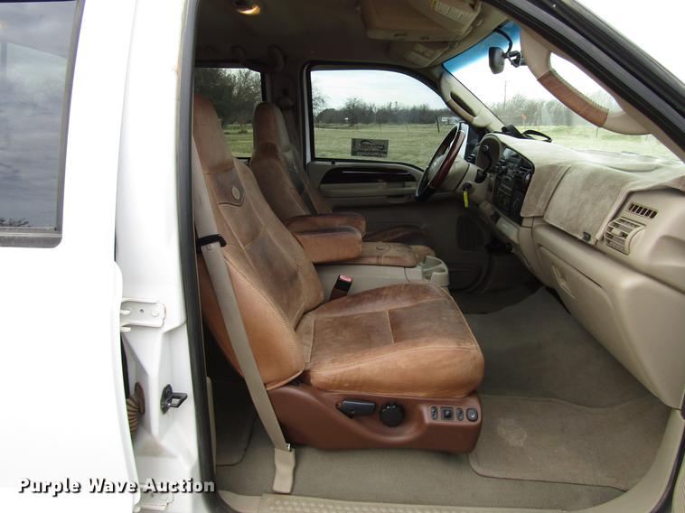 image for item DB6864 2005 Ford F350 Super Duty King Ranch Crew Cab pickup truck