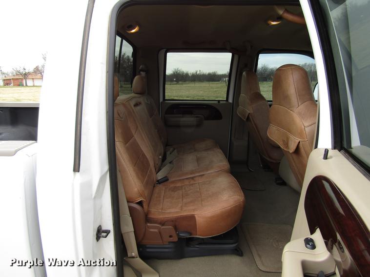 image for item DB6864 2005 Ford F350 Super Duty King Ranch Crew Cab pickup truck