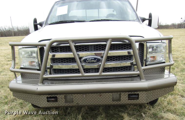 image for item DB6864 2005 Ford F350 Super Duty King Ranch Crew Cab pickup truck