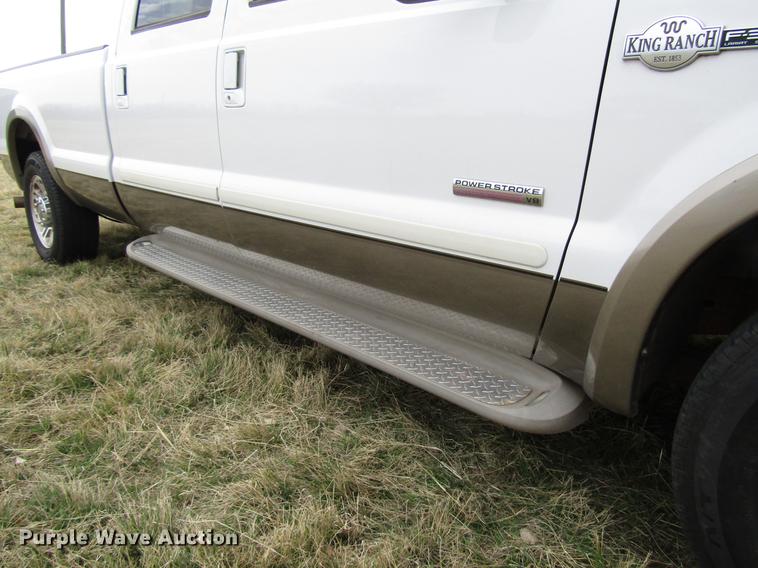 image for item DB6864 2005 Ford F350 Super Duty King Ranch Crew Cab pickup truck