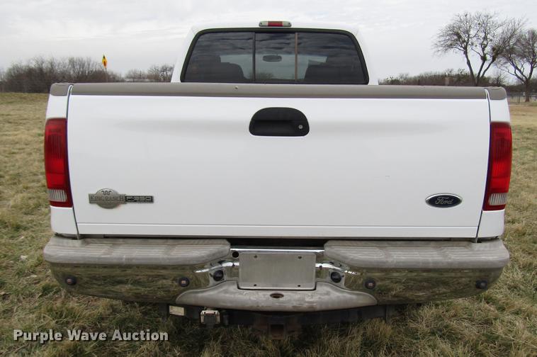image for item DB6864 2005 Ford F350 Super Duty King Ranch Crew Cab pickup truck