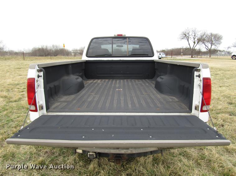 image for item DB6864 2005 Ford F350 Super Duty King Ranch Crew Cab pickup truck