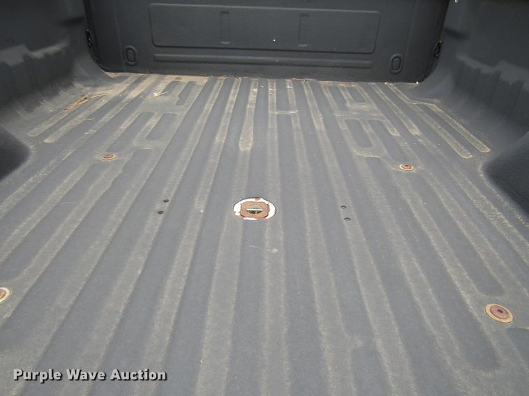 image for item DB6864 2005 Ford F350 Super Duty King Ranch Crew Cab pickup truck