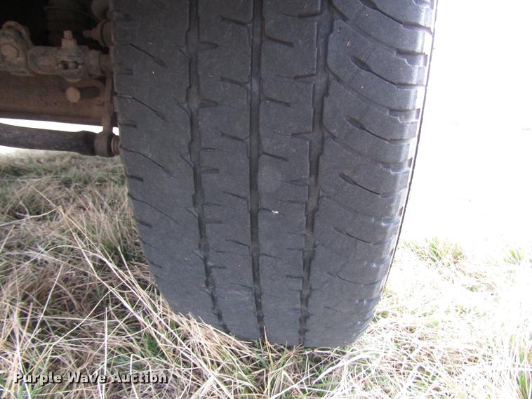 image for item DB6864 2005 Ford F350 Super Duty King Ranch Crew Cab pickup truck