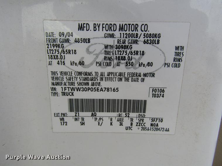 image for item DB6864 2005 Ford F350 Super Duty King Ranch Crew Cab pickup truck