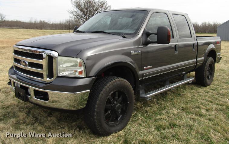 image for item DB6866 2006 Ford F250 Super Duty Crew Cab pickup truck