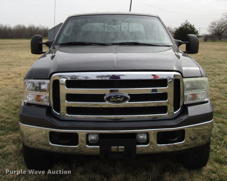 image for item DB6866 2006 Ford F250 Super Duty Crew Cab pickup truck