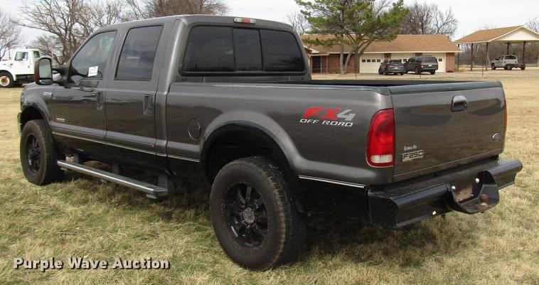 image for item DB6866 2006 Ford F250 Super Duty Crew Cab pickup truck