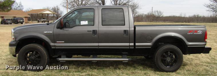 image for item DB6866 2006 Ford F250 Super Duty Crew Cab pickup truck