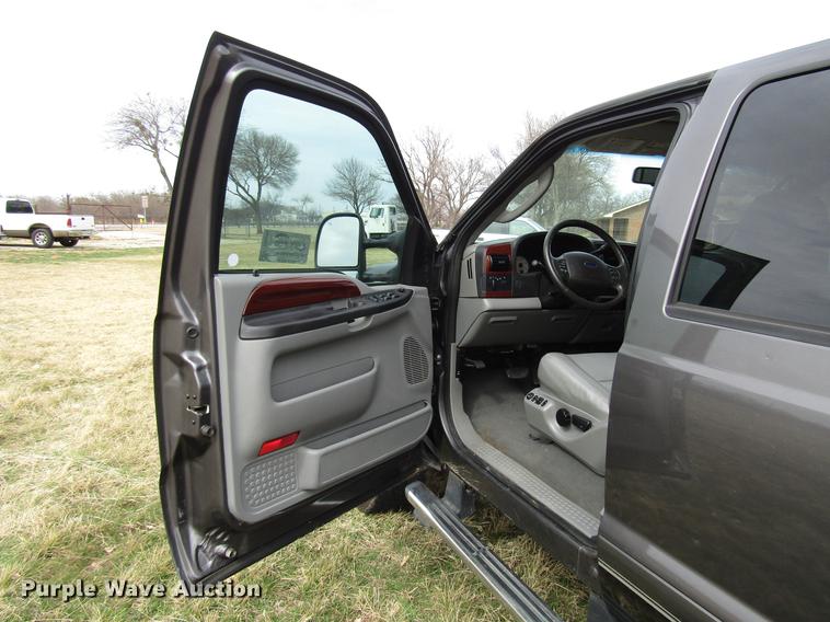 image for item DB6866 2006 Ford F250 Super Duty Crew Cab pickup truck