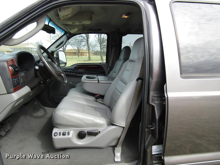 image for item DB6866 2006 Ford F250 Super Duty Crew Cab pickup truck
