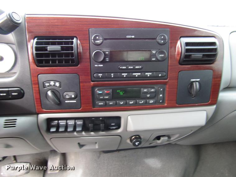 image for item DB6866 2006 Ford F250 Super Duty Crew Cab pickup truck