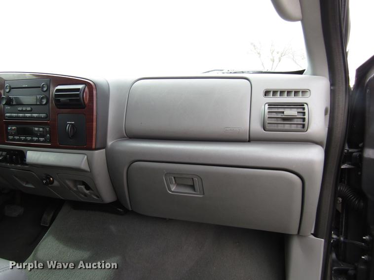 image for item DB6866 2006 Ford F250 Super Duty Crew Cab pickup truck