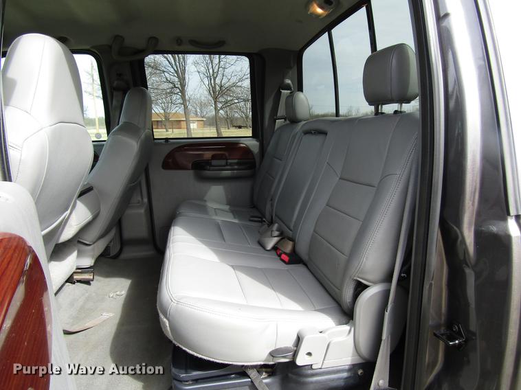 image for item DB6866 2006 Ford F250 Super Duty Crew Cab pickup truck