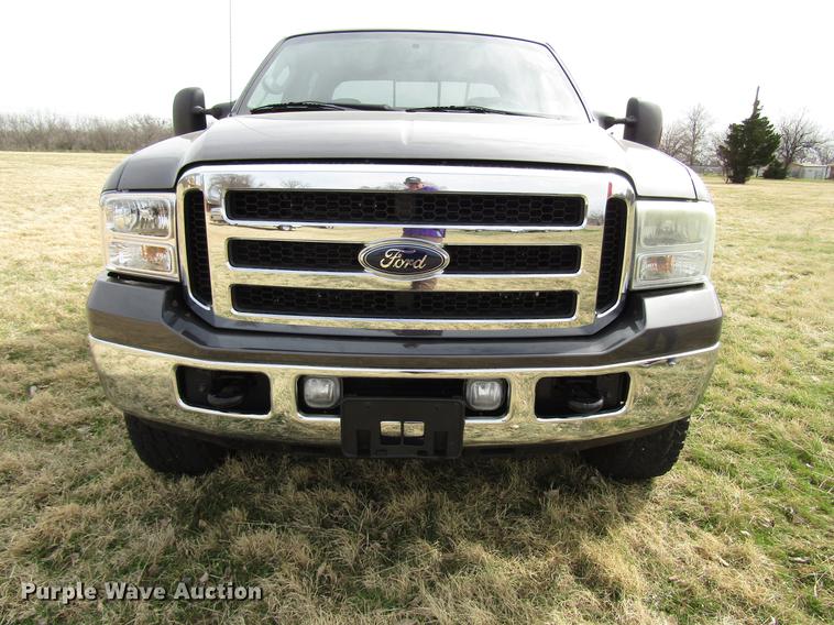 image for item DB6866 2006 Ford F250 Super Duty Crew Cab pickup truck