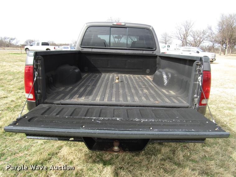 image for item DB6866 2006 Ford F250 Super Duty Crew Cab pickup truck