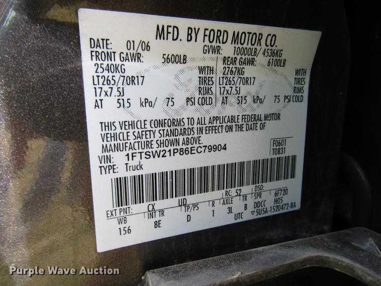 image for item DB6866 2006 Ford F250 Super Duty Crew Cab pickup truck