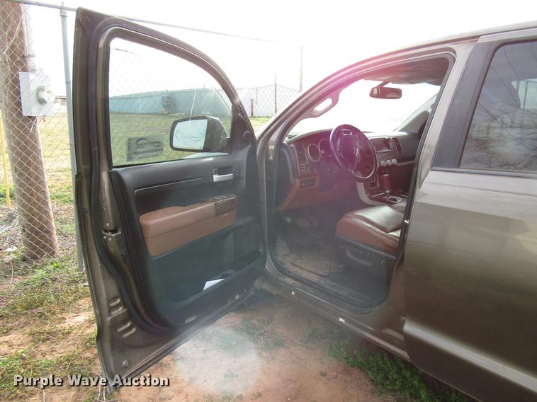 image for item DB6868 2008 Toyota Tundra CrewMax pickup truck