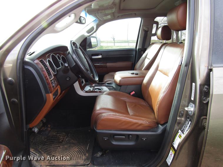 image for item DB6868 2008 Toyota Tundra CrewMax pickup truck