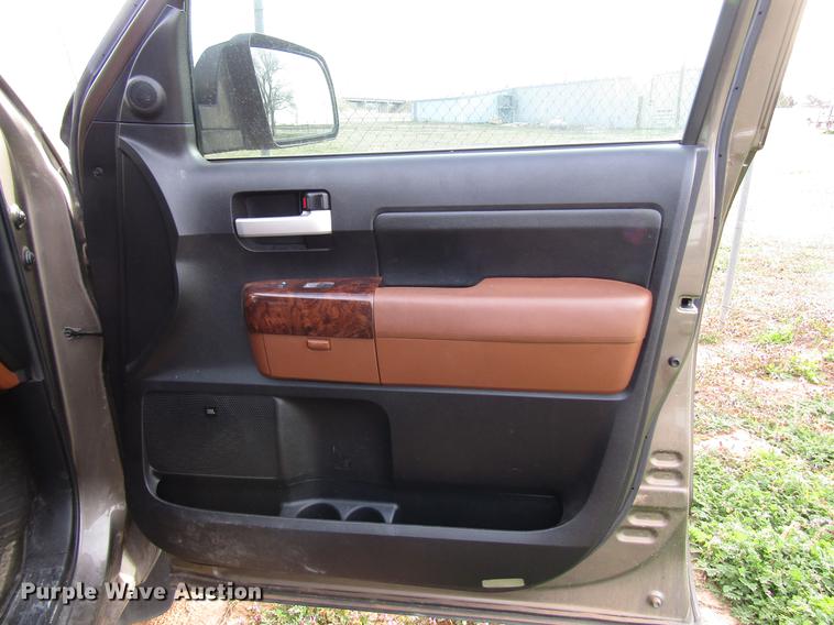 image for item DB6868 2008 Toyota Tundra CrewMax pickup truck