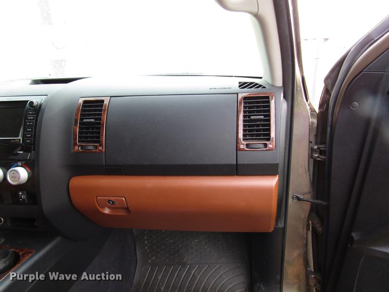 image for item DB6868 2008 Toyota Tundra CrewMax pickup truck