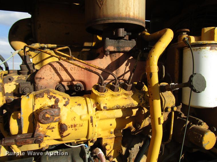 image for item DB6876 1972 Caterpillar 930C wheel loader