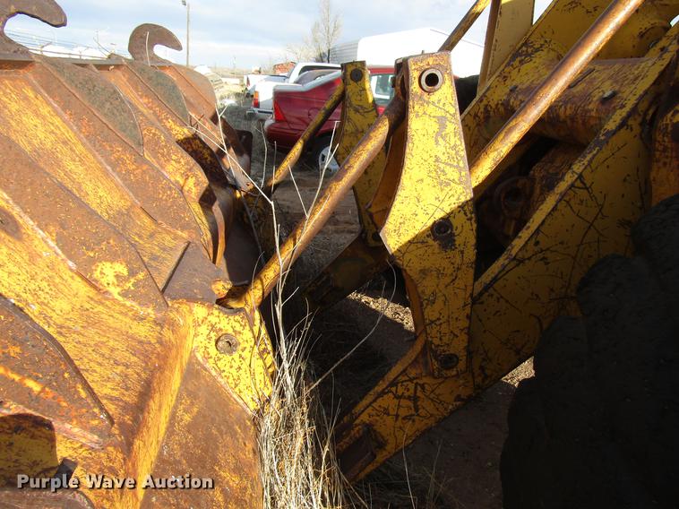 image for item DB6876 1972 Caterpillar 930C wheel loader