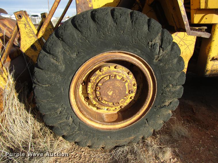 image for item DB6876 1972 Caterpillar 930C wheel loader