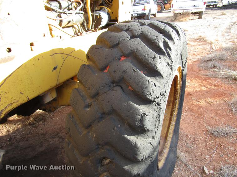 image for item DB6876 1972 Caterpillar 930C wheel loader