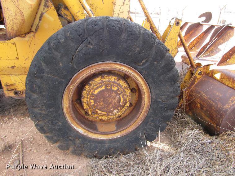 image for item DB6876 1972 Caterpillar 930C wheel loader