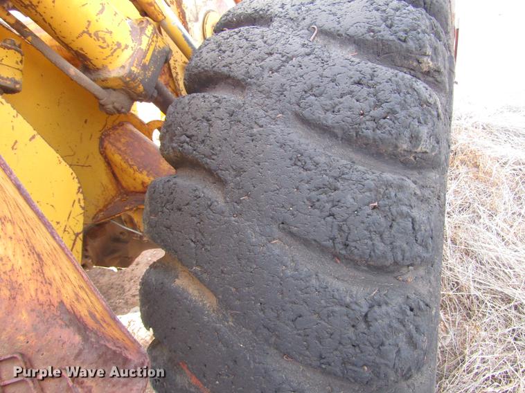 image for item DB6876 1972 Caterpillar 930C wheel loader