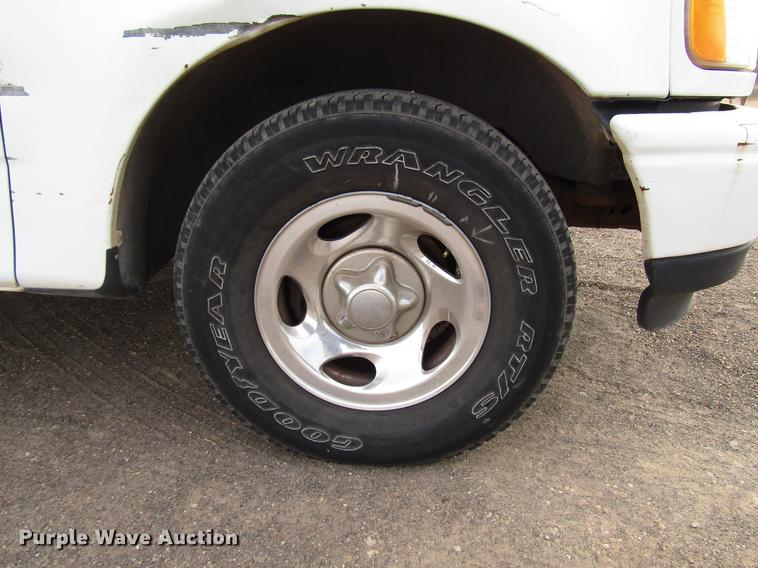 image for item DB6877 1998 Ford F150 pickup truck